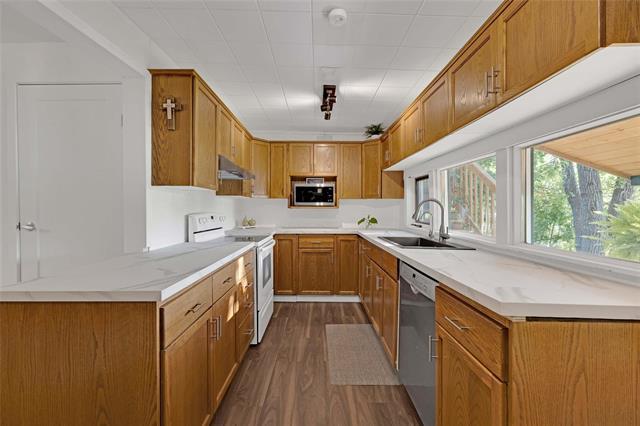 









3454


Henderson

HWY,
East St Paul,




MB
R2E 1A8

