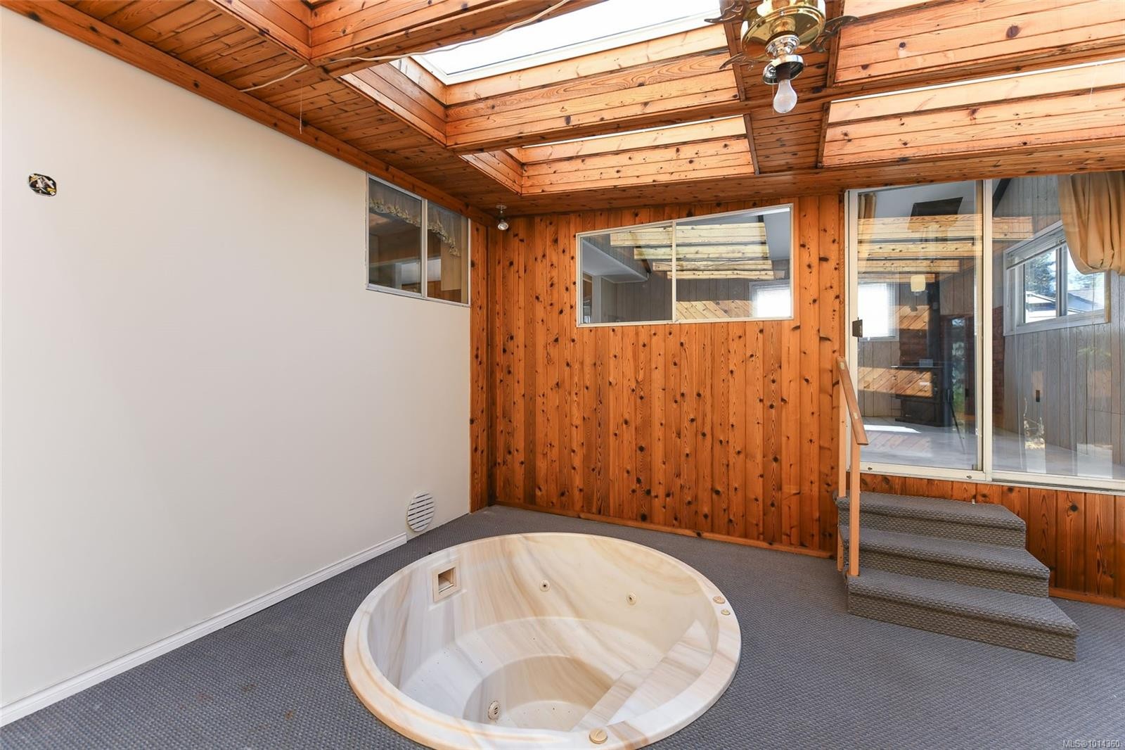 









531


11th

St,
Courtenay,




BC
V9N 1S7


