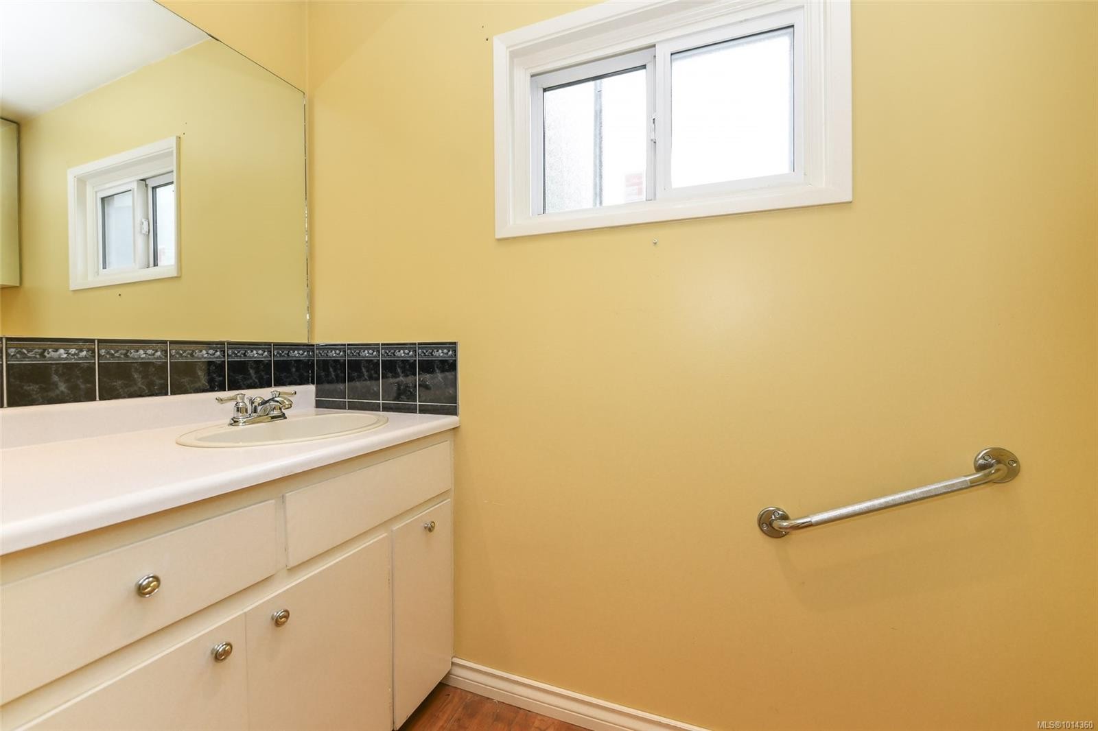









531


11th

St,
Courtenay,




BC
V9N 1S7

