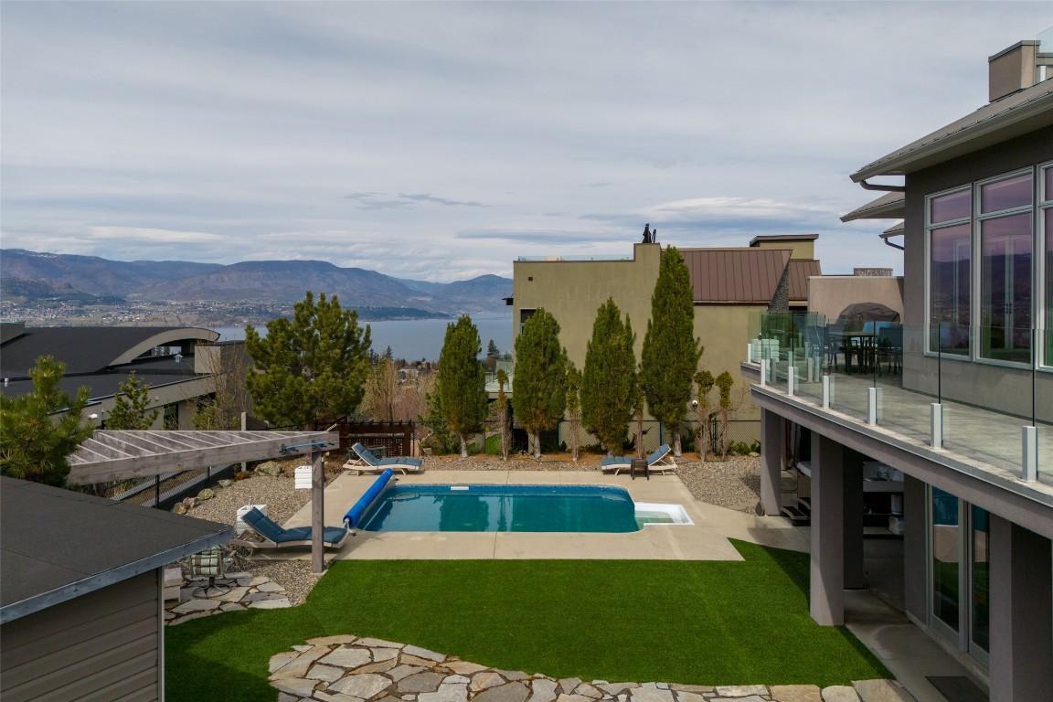 









5342


Signet

Crescent,
Kelowna,




BC
V1W 5J5

