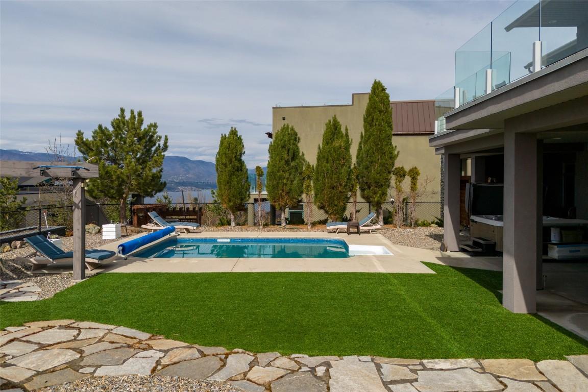 









5342


Signet

Crescent,
Kelowna,




BC
V1W 5J5

