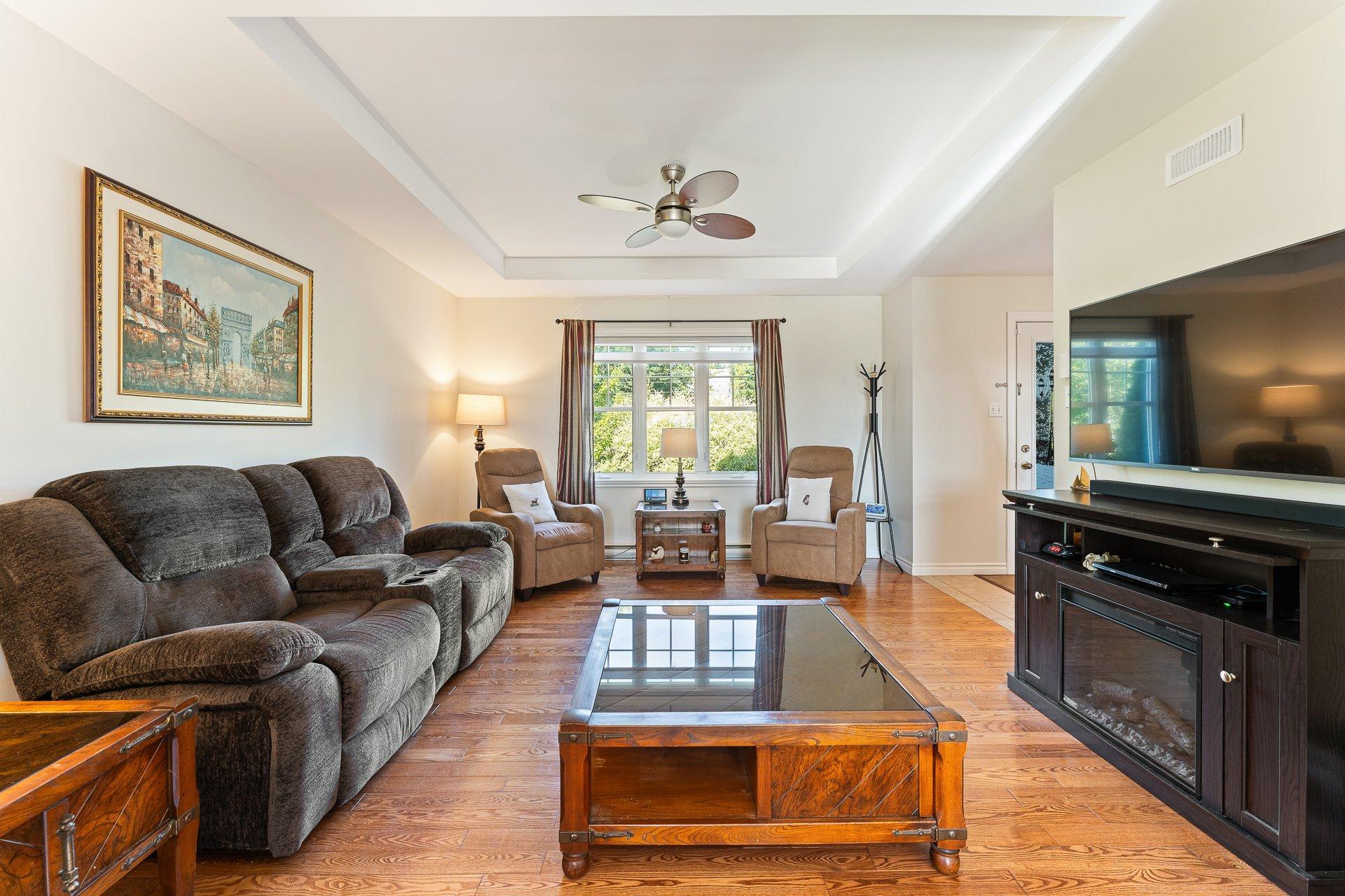 









145


Rue Ducharme

,
Sainte-Catherine-de-Hatley,




QC
J0B1W0

