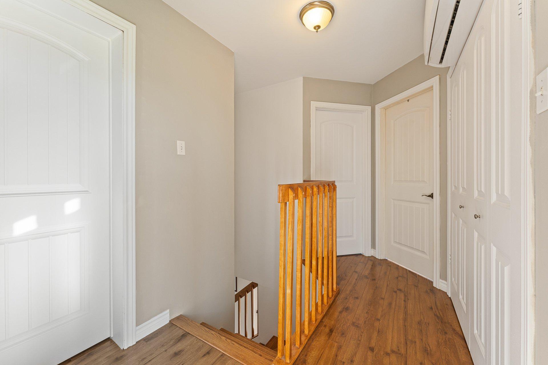 









145


Rue Ducharme

,
Sainte-Catherine-de-Hatley,




QC
J0B1W0

