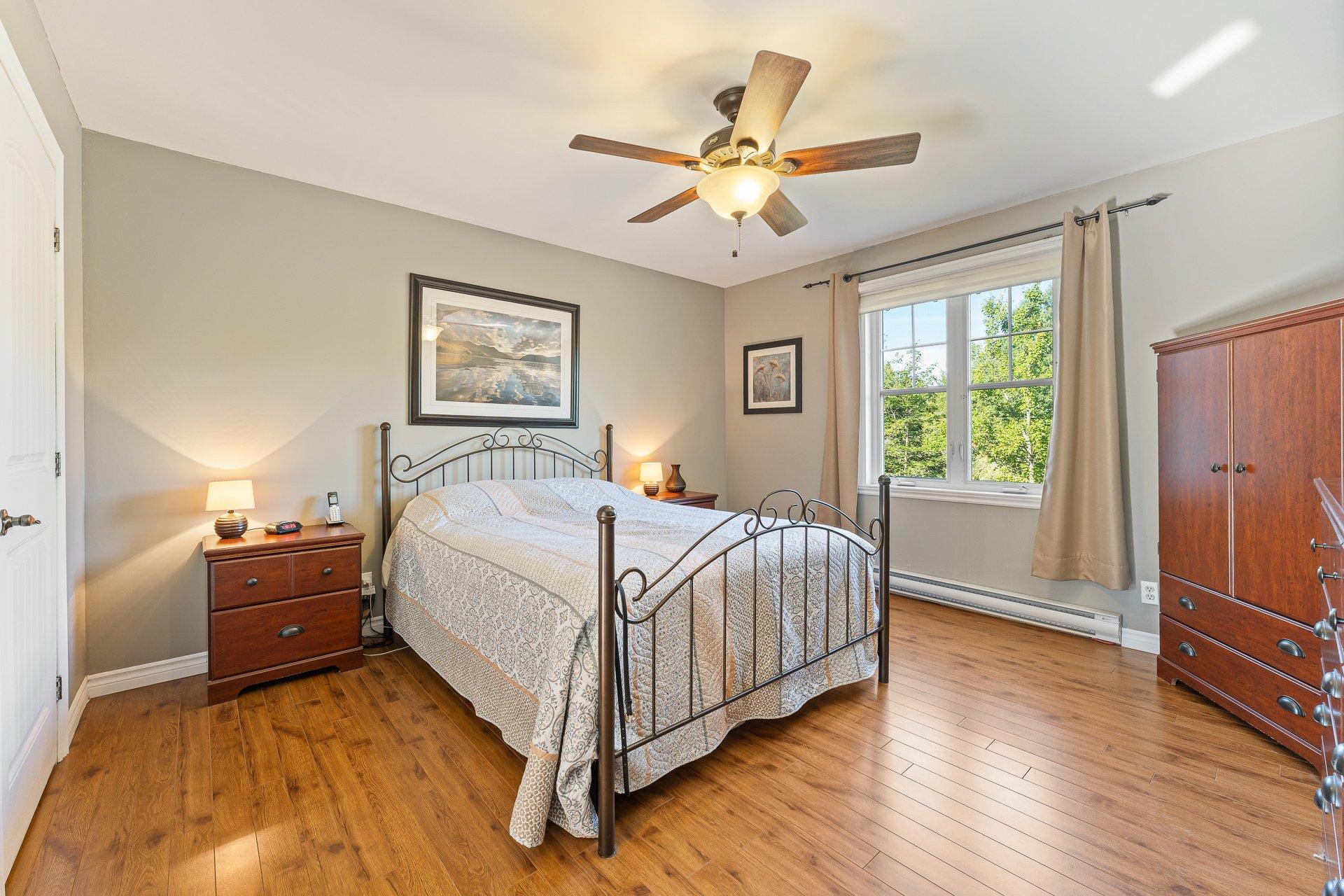 









145


Rue Ducharme

,
Sainte-Catherine-de-Hatley,




QC
J0B1W0

