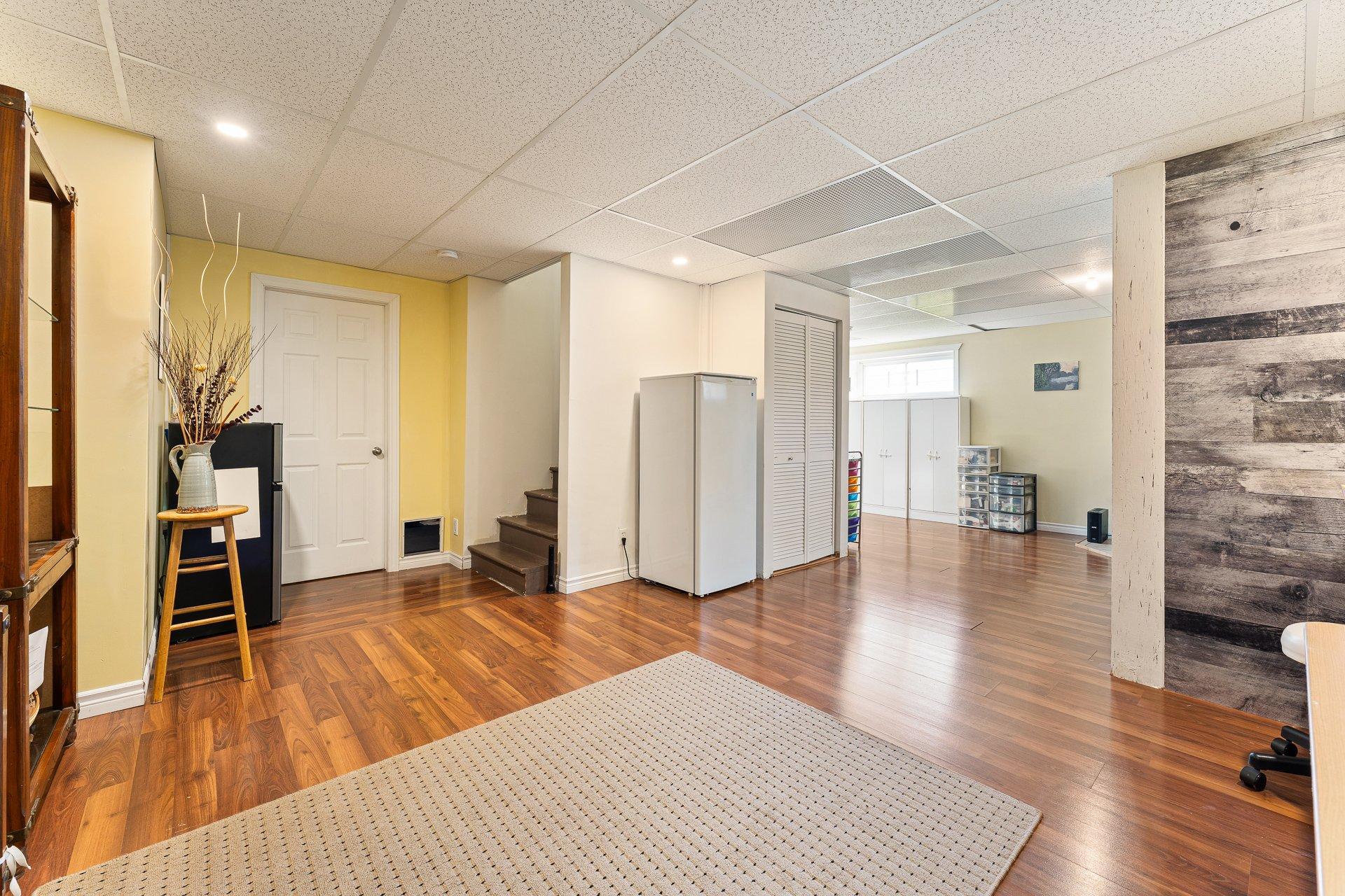 









145


Rue Ducharme

,
Sainte-Catherine-de-Hatley,




QC
J0B1W0

