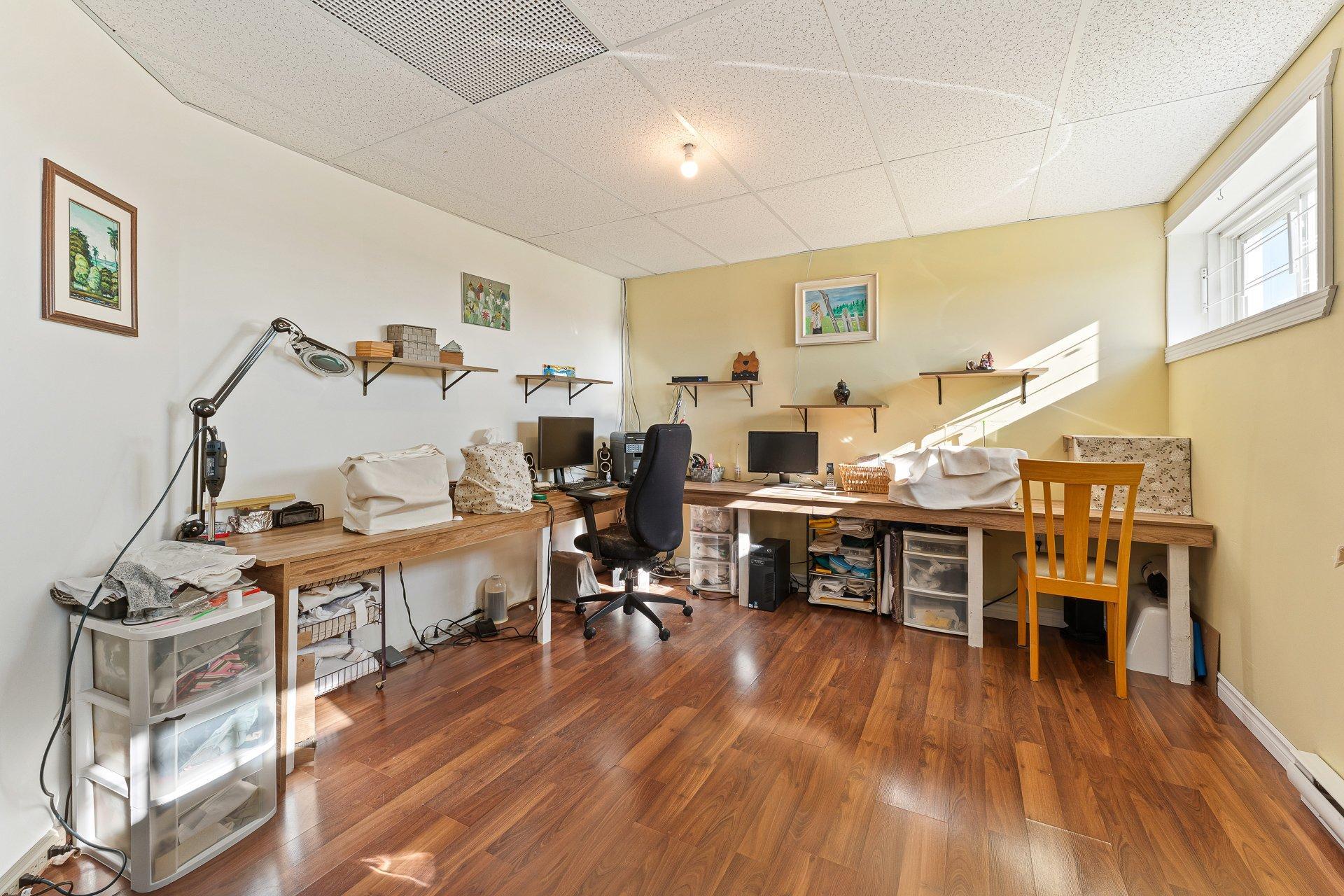 









145


Rue Ducharme

,
Sainte-Catherine-de-Hatley,




QC
J0B1W0

