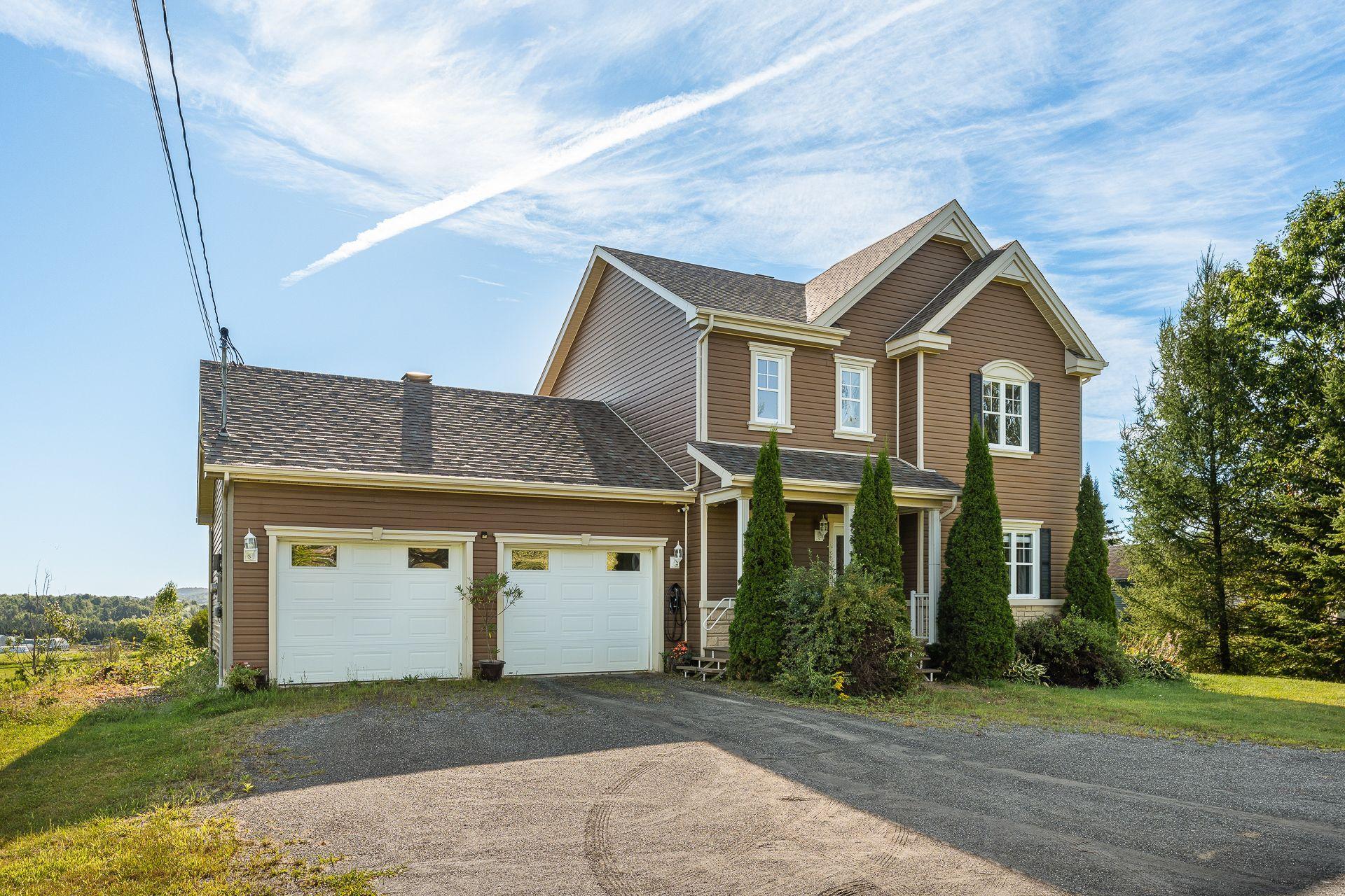 









145


Rue Ducharme

,
Sainte-Catherine-de-Hatley,




QC
J0B1W0

