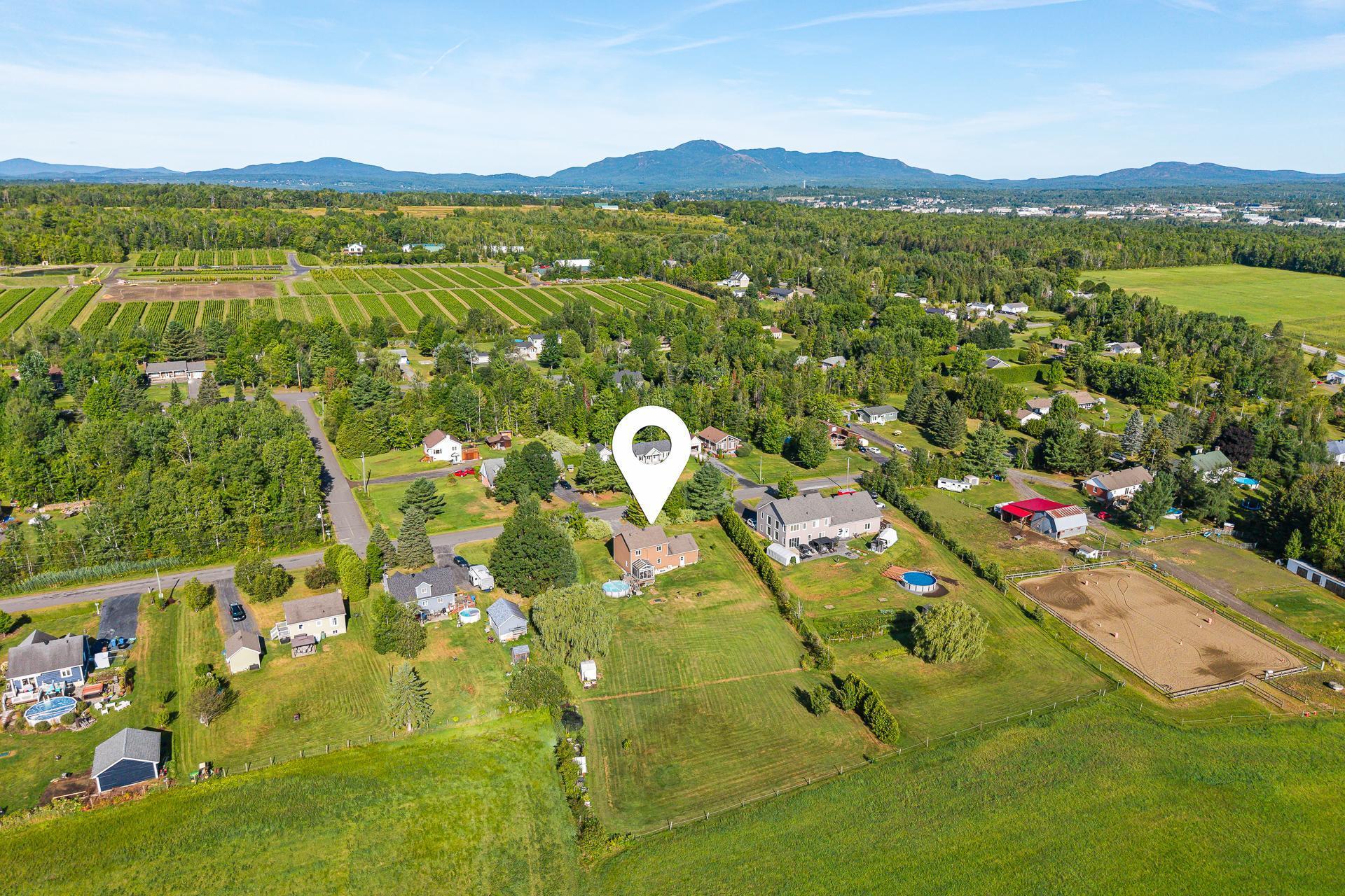 









145


Rue Ducharme

,
Sainte-Catherine-de-Hatley,




QC
J0B1W0

