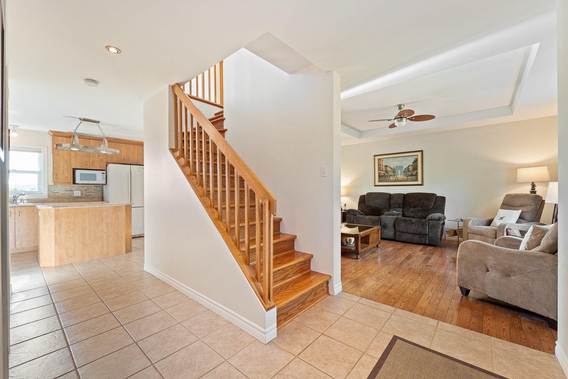 









145


Rue Ducharme

,
Sainte-Catherine-de-Hatley,




QC
J0B1W0

