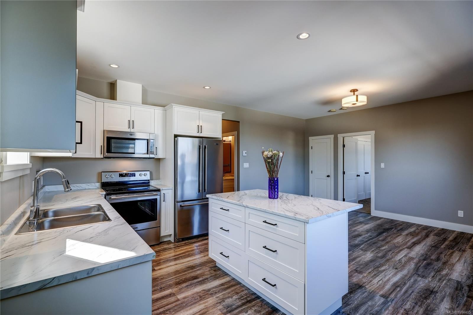 









932


Hanington

Rd,
Ladysmith,




BC
V9G 0A4

