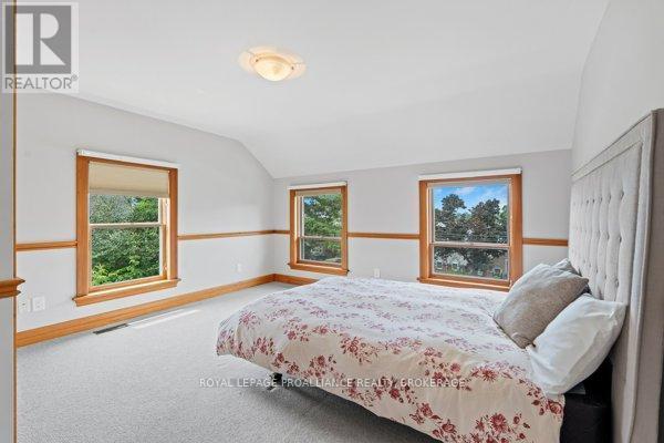 












254 MAIN STREET

,
Kingston (Kingston East (Incl Barret Crt)),




Ontario
K7K6W4

