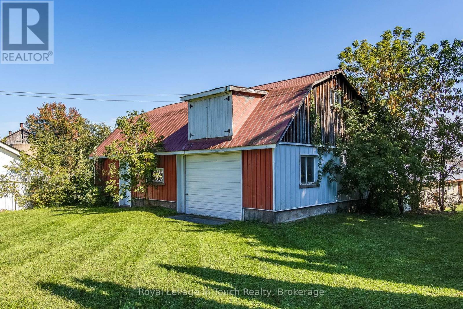 












317 LAFONTAINE ROAD W

,
Tiny (Lafontaine),




Ontario
L9M0H1

