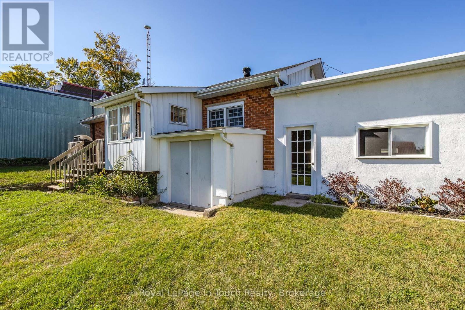












317 LAFONTAINE ROAD W

,
Tiny (Lafontaine),




Ontario
L9M0H1

