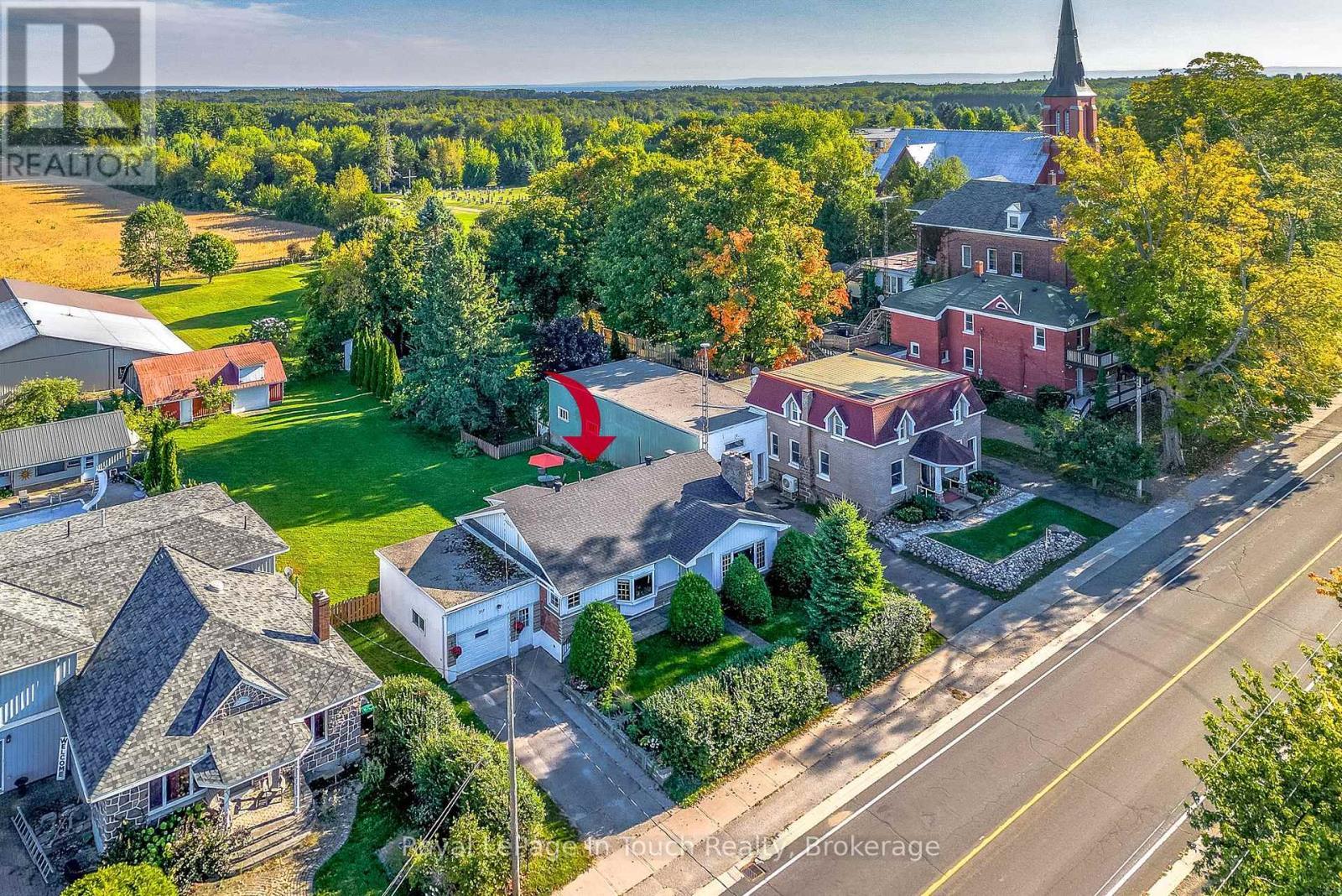 












317 LAFONTAINE ROAD W

,
Tiny (Lafontaine),




Ontario
L9M0H1

