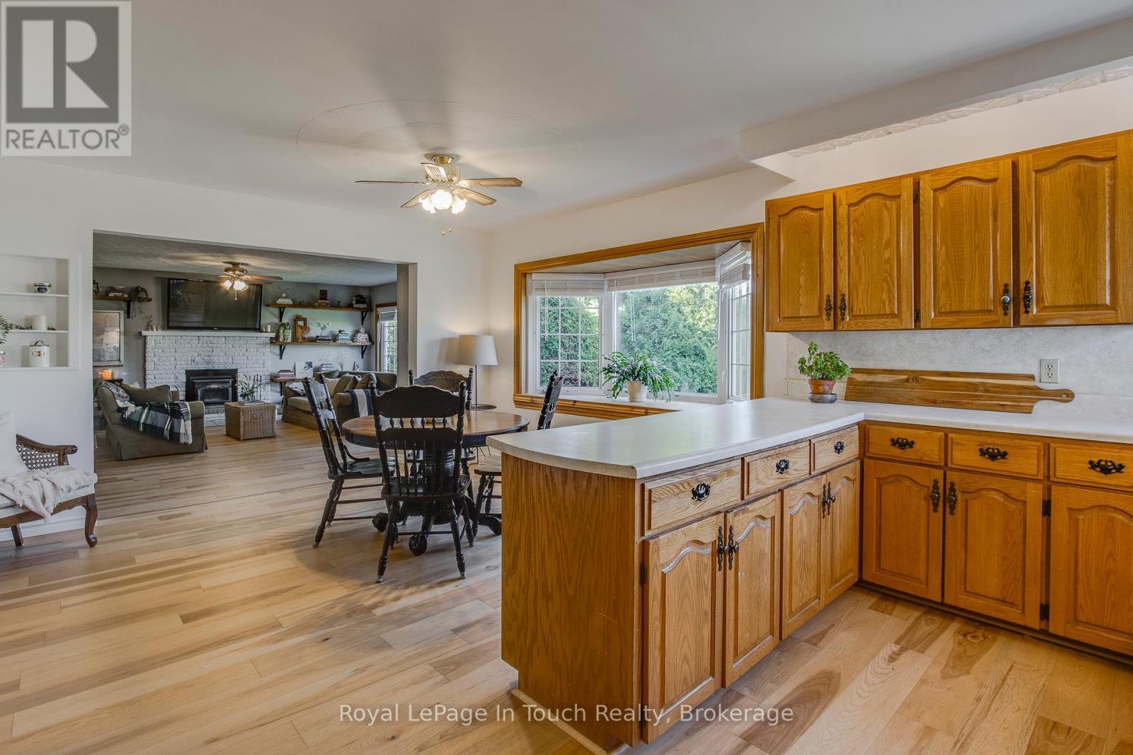 












317 LAFONTAINE ROAD W

,
Tiny (Lafontaine),




Ontario
L9M0H1

