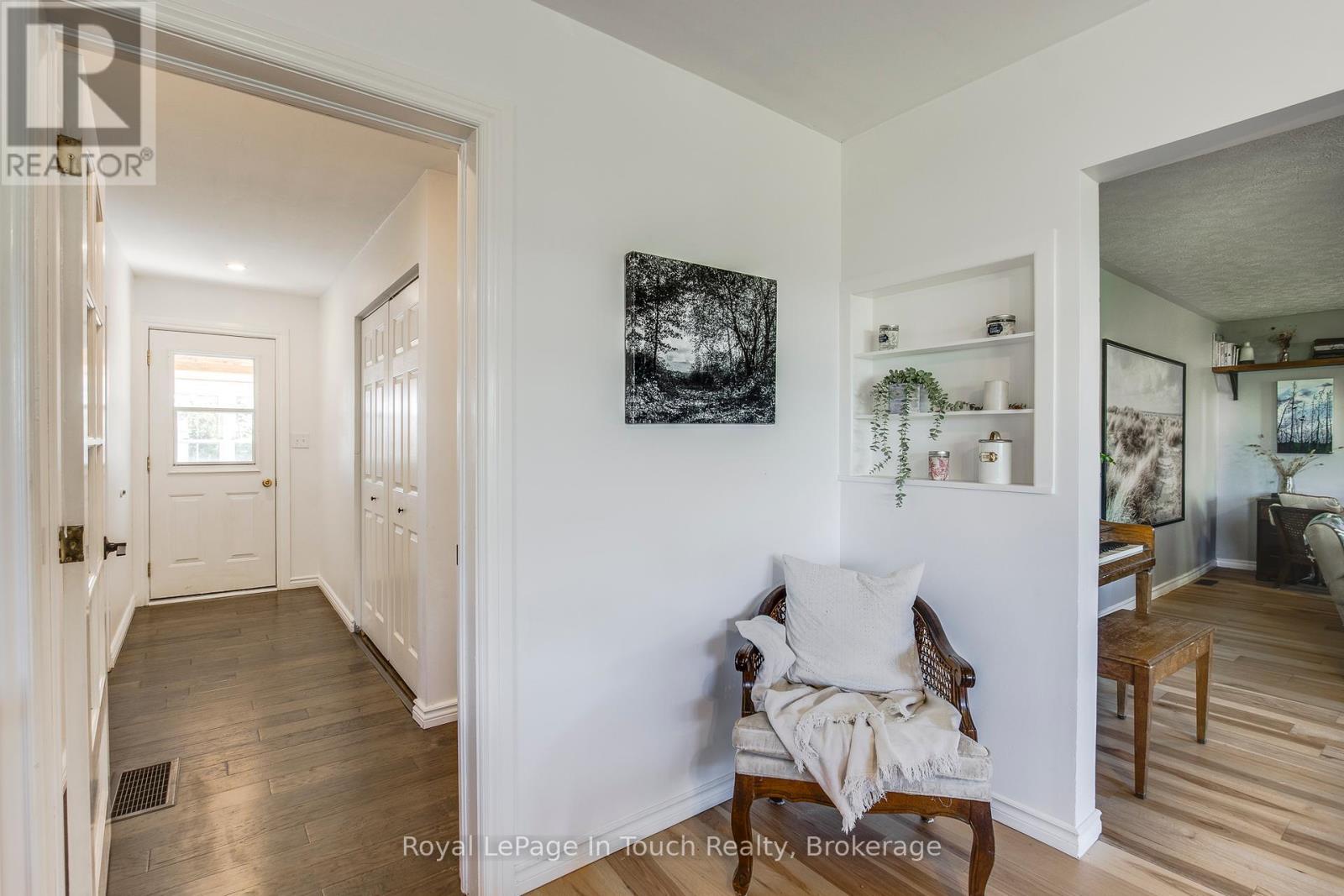 












317 LAFONTAINE ROAD W

,
Tiny (Lafontaine),




Ontario
L9M0H1

