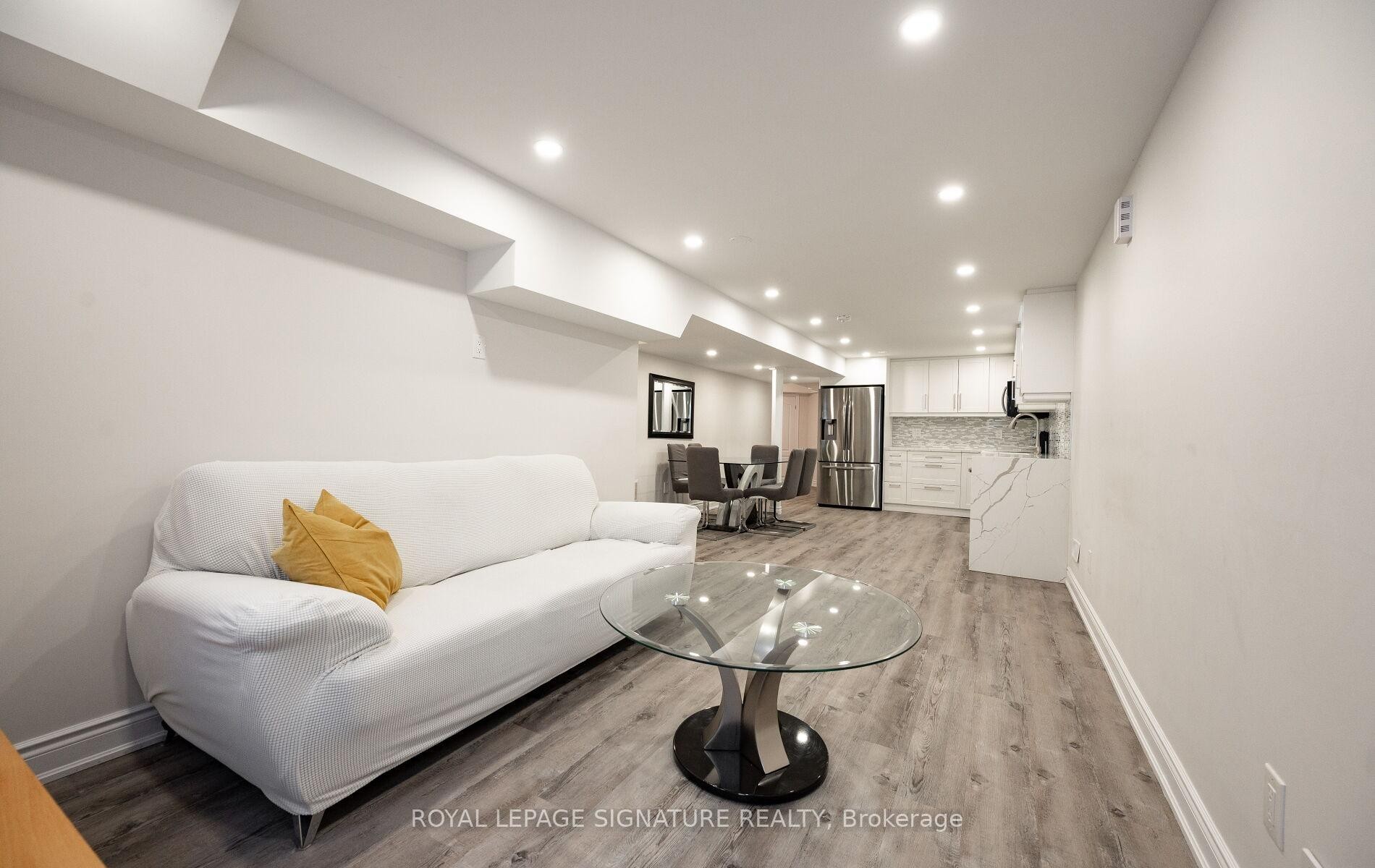 









5615


Heatherleigh

Avenue, Legal Bsmt,
Mississauga,




ON
L5V 2V7

