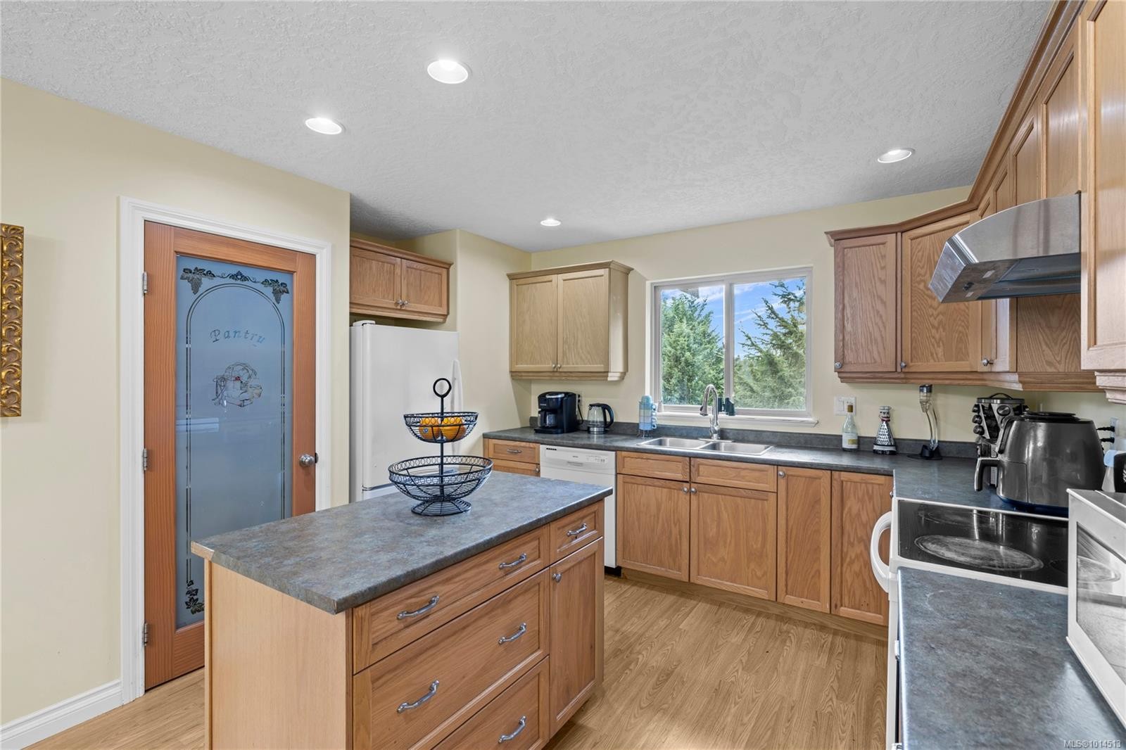 









1738


Martini

Way,
Qualicum Beach,




BC
V9K 2S3

