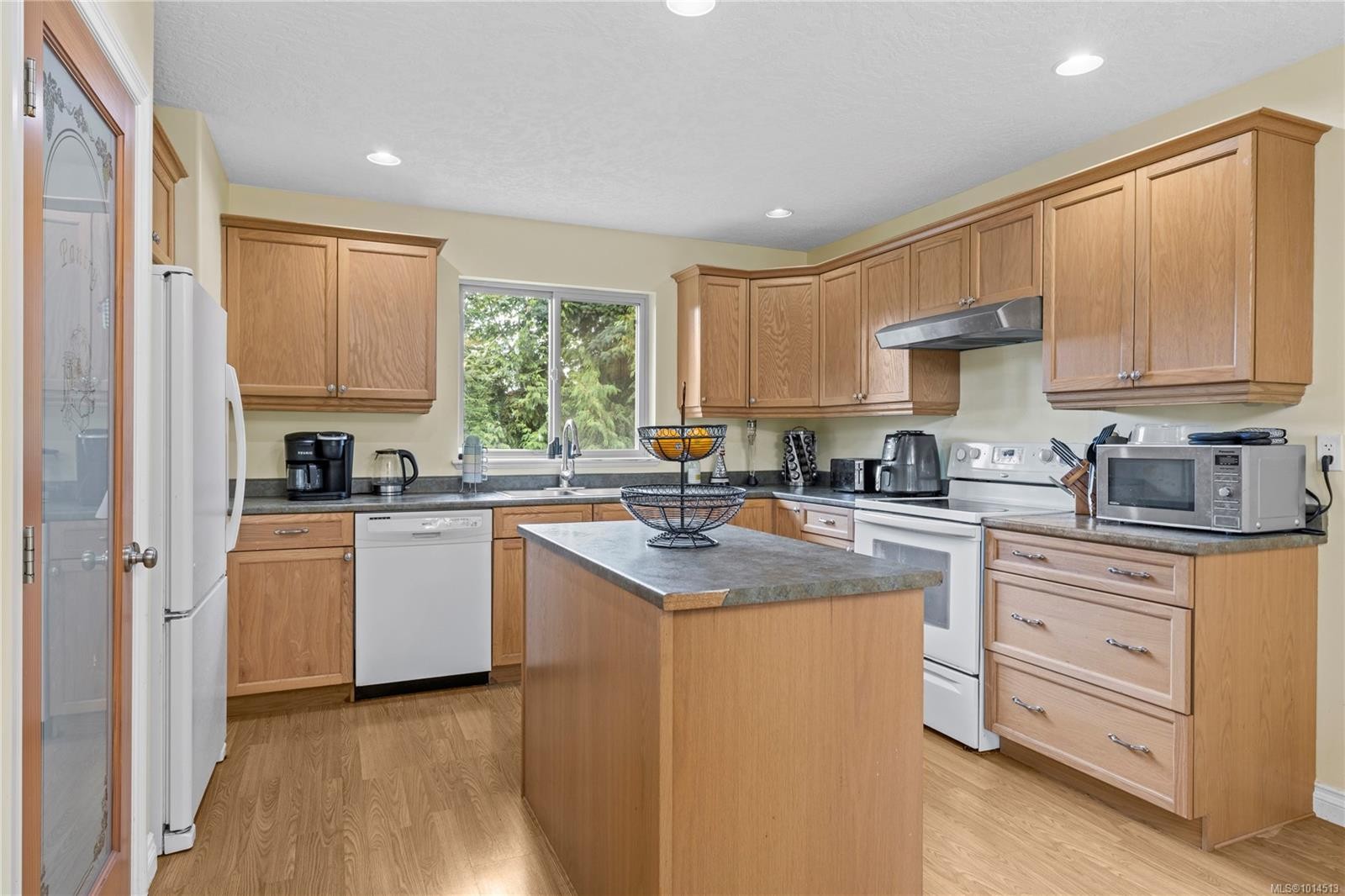 









1738


Martini

Way,
Qualicum Beach,




BC
V9K 2S3

