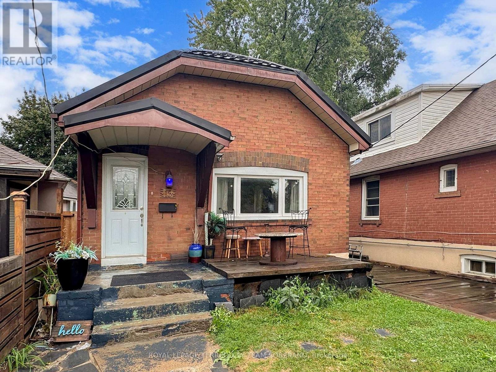 












15 VICTORIA AVENUE E

,
Toronto,




Ontario
M9N1E3

