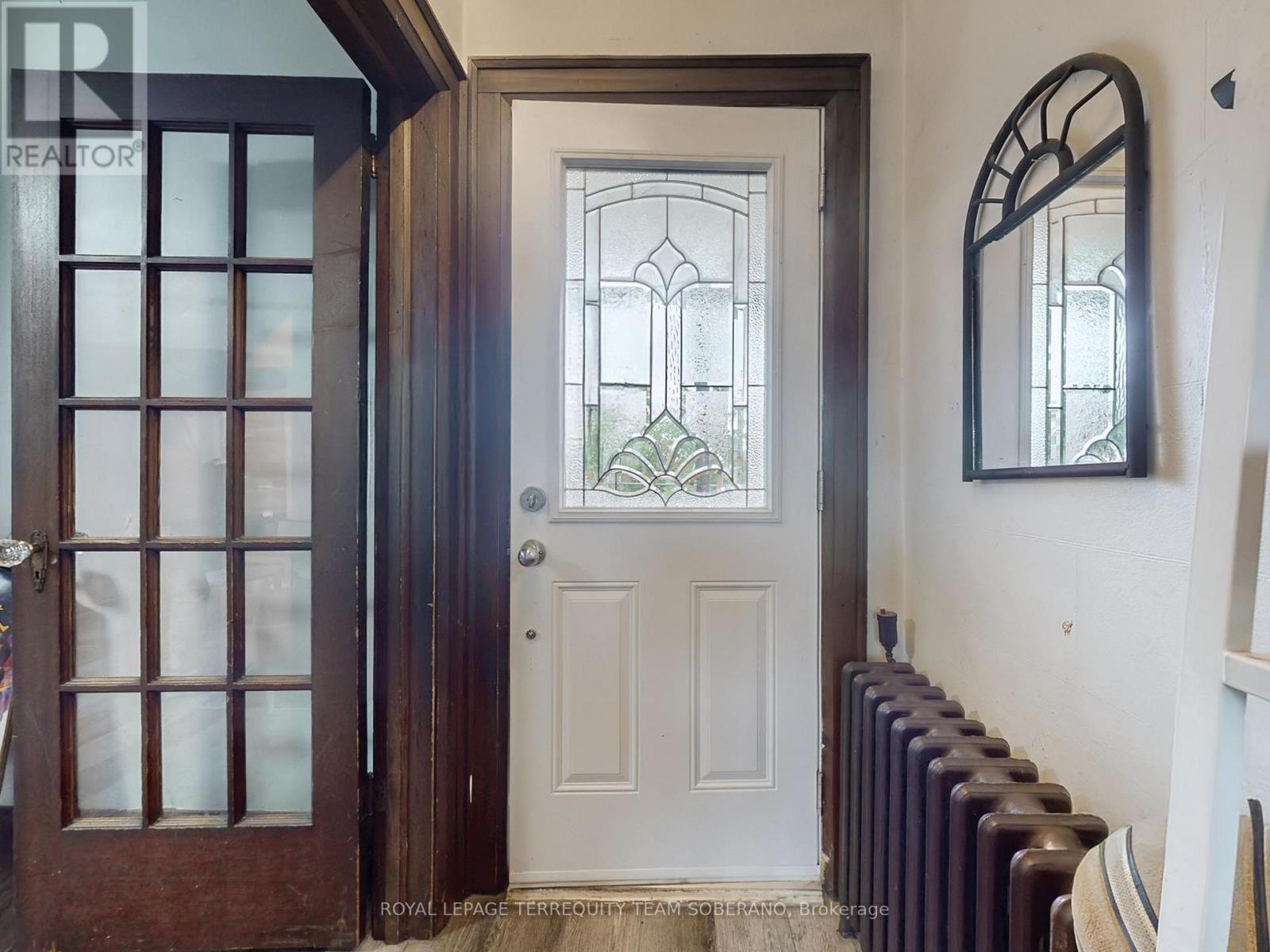 












15 VICTORIA AVENUE E

,
Toronto,




Ontario
M9N1E3

