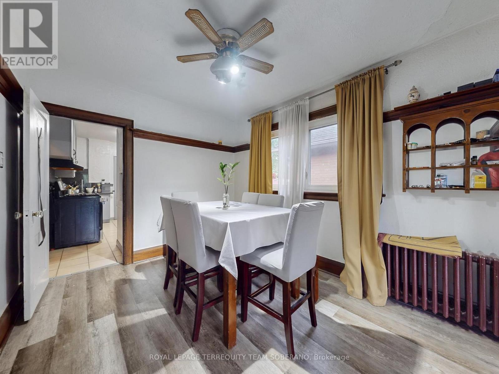 












15 VICTORIA AVENUE E

,
Toronto,




Ontario
M9N1E3

