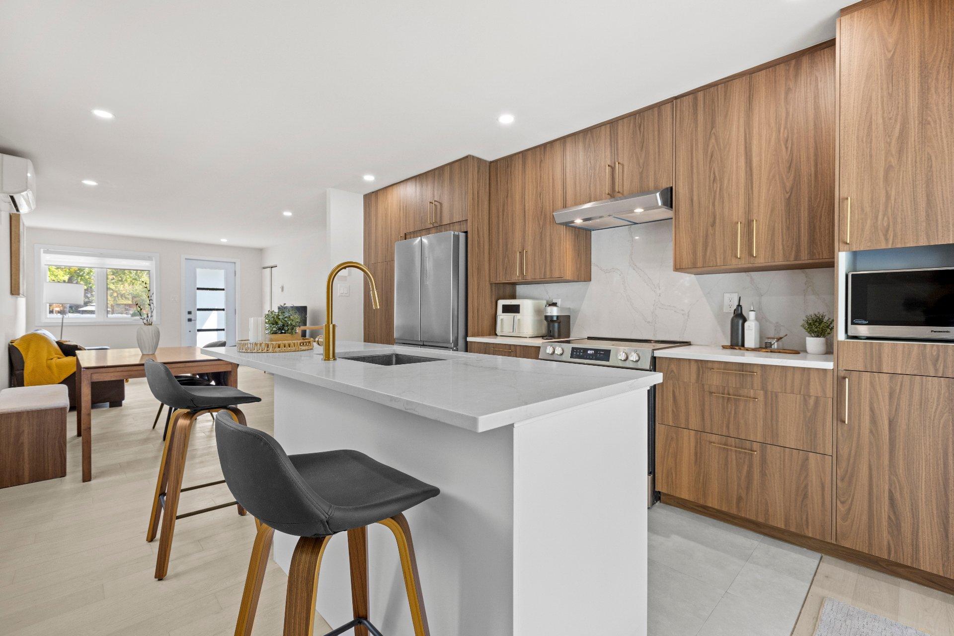 









51


109e Avenue O.

,
Blainville,




QC
J7C3J6

