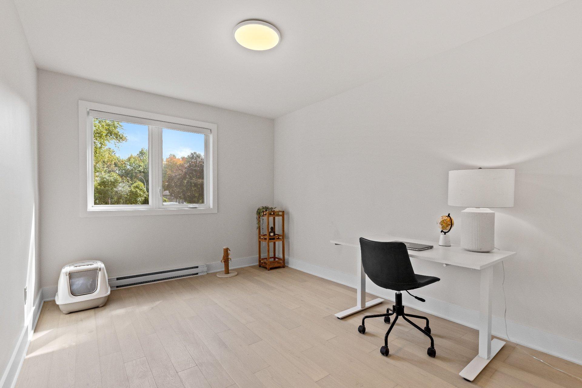 









51


109e Avenue O.

,
Blainville,




QC
J7C3J6

