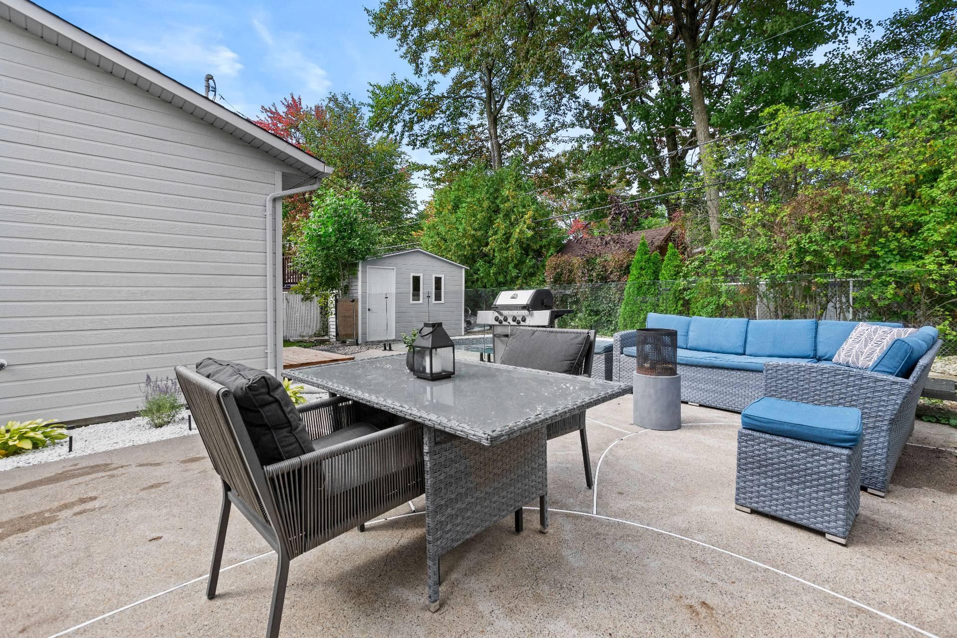 









51


109e Avenue O.

,
Blainville,




QC
J7C3J6

