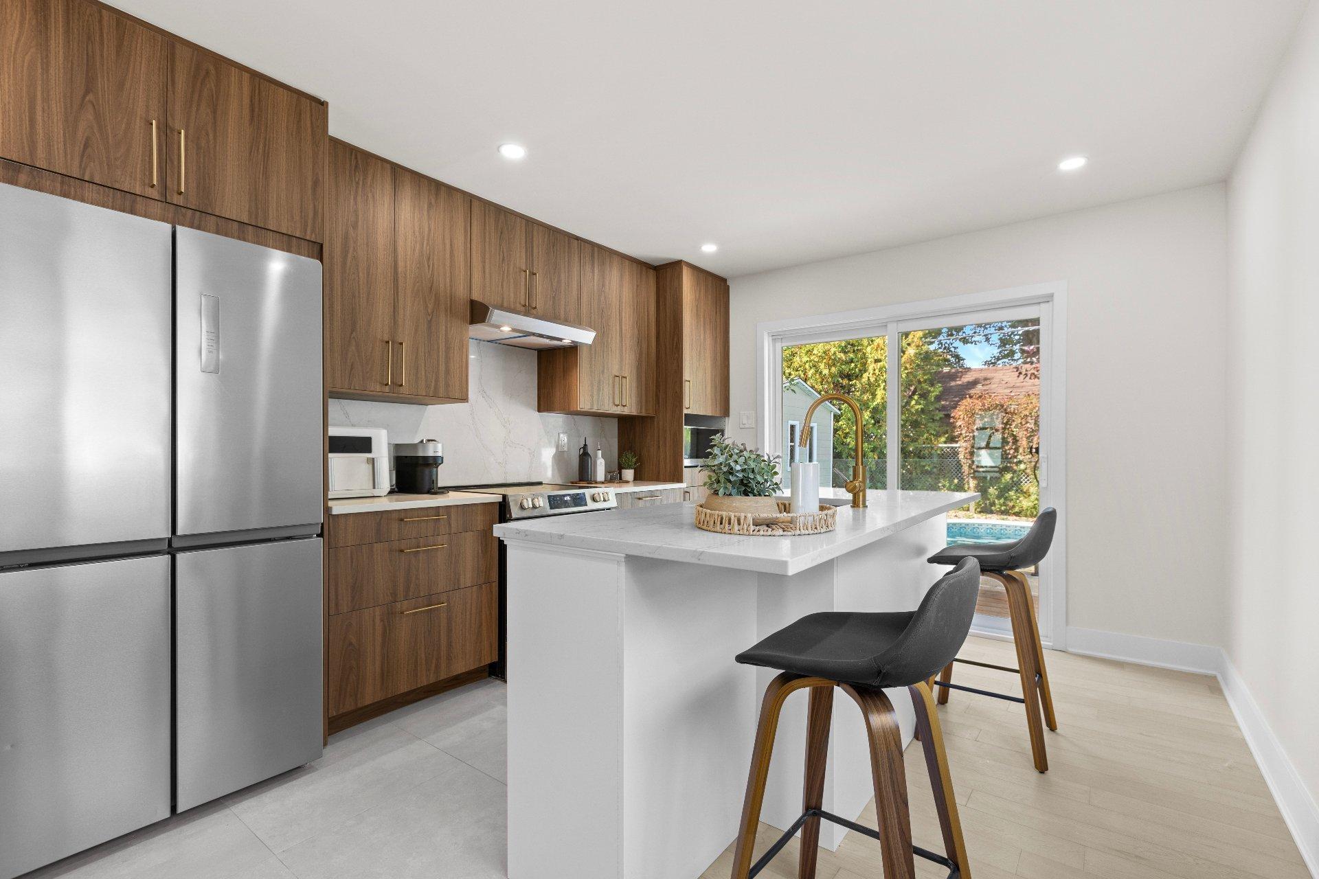 









51


109e Avenue O.

,
Blainville,




QC
J7C3J6

