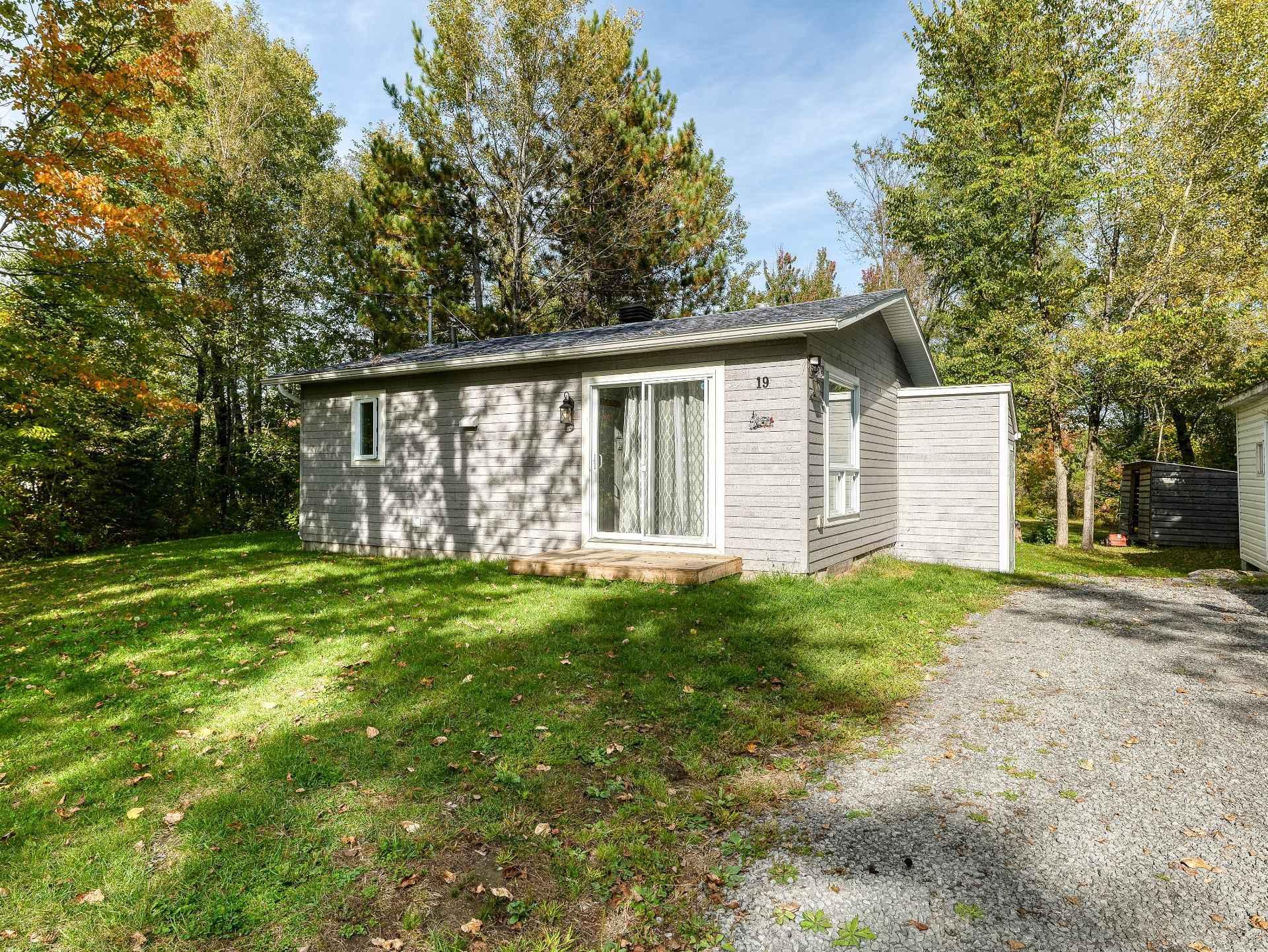 









19


Rue Paul

,
Saint-Jean-de-Matha,




QC
J0K2S0

