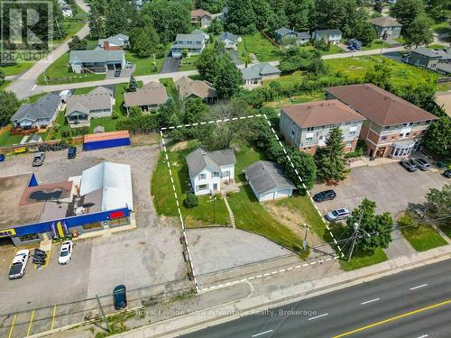 76 Bowes St Parry Sound-approximate lot lines