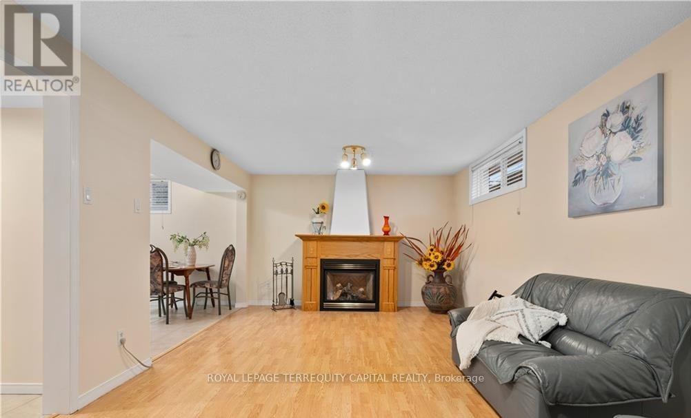 












LOWER - 286 ST VINCENT STREET

,
Barrie,




Ontario
L4M4A1

