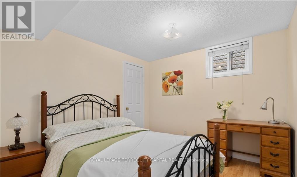 












LOWER - 286 ST VINCENT STREET

,
Barrie,




Ontario
L4M4A1

