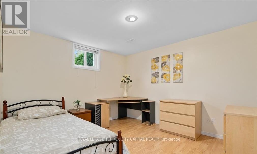 












LOWER - 286 ST VINCENT STREET

,
Barrie,




Ontario
L4M4A1

