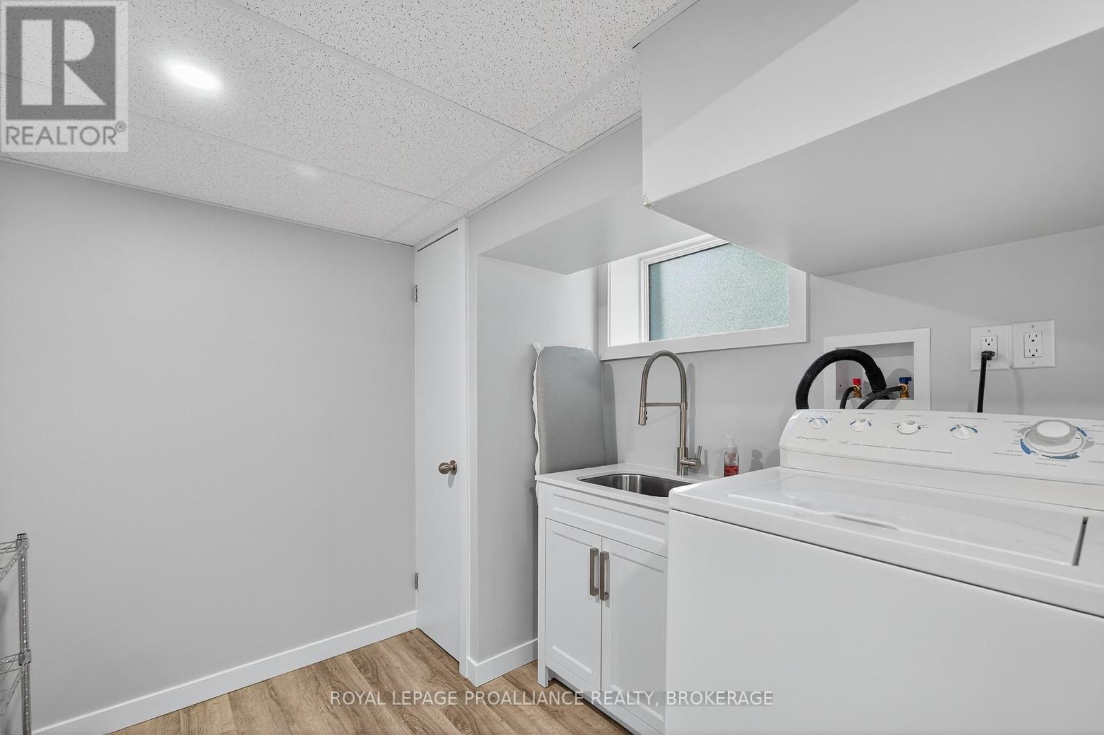 












855 WOODBINE ROAD

,
Kingston (North of Taylor-Kidd Blvd),




Ontario
K7P2X3

