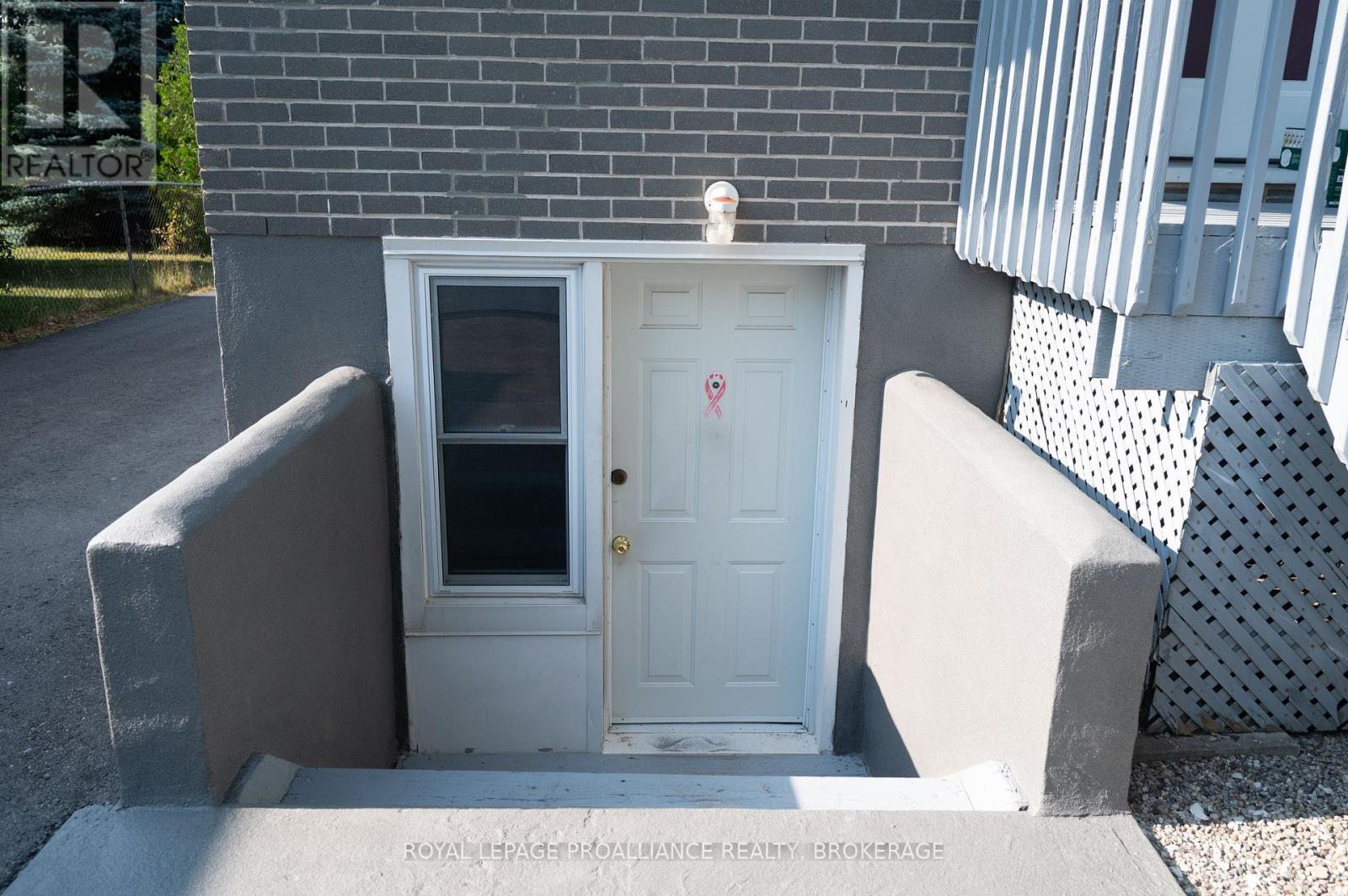 












855 WOODBINE ROAD

,
Kingston (North of Taylor-Kidd Blvd),




Ontario
K7P2X3


