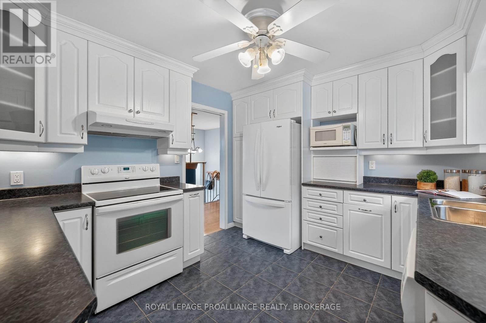 












855 WOODBINE ROAD

,
Kingston (North of Taylor-Kidd Blvd),




Ontario
K7P2X3

