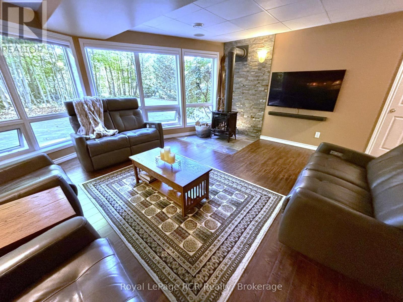 












758341 GIRL GUIDE ROAD

,
Georgian Bluffs,




Ontario
N4K5N7

