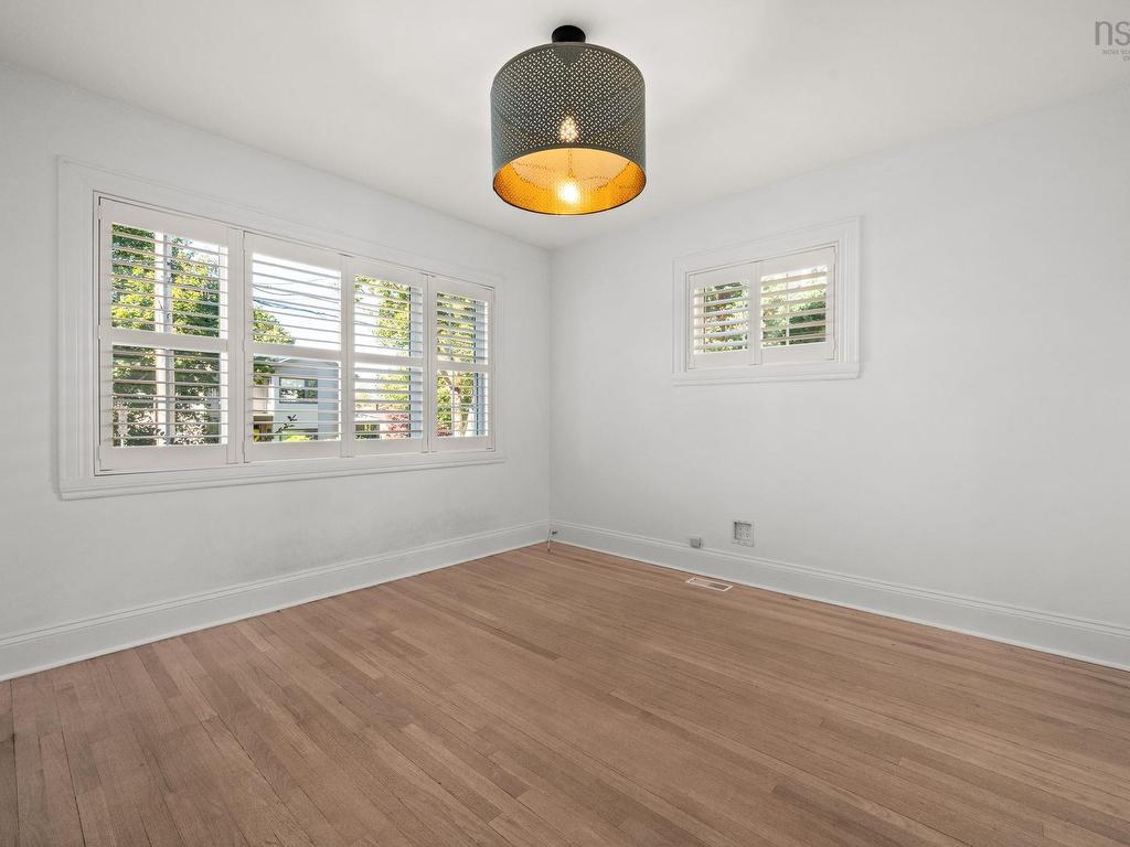 












1139 Dalhousie Street

,
Halifax,




NS
B3H 3W5

