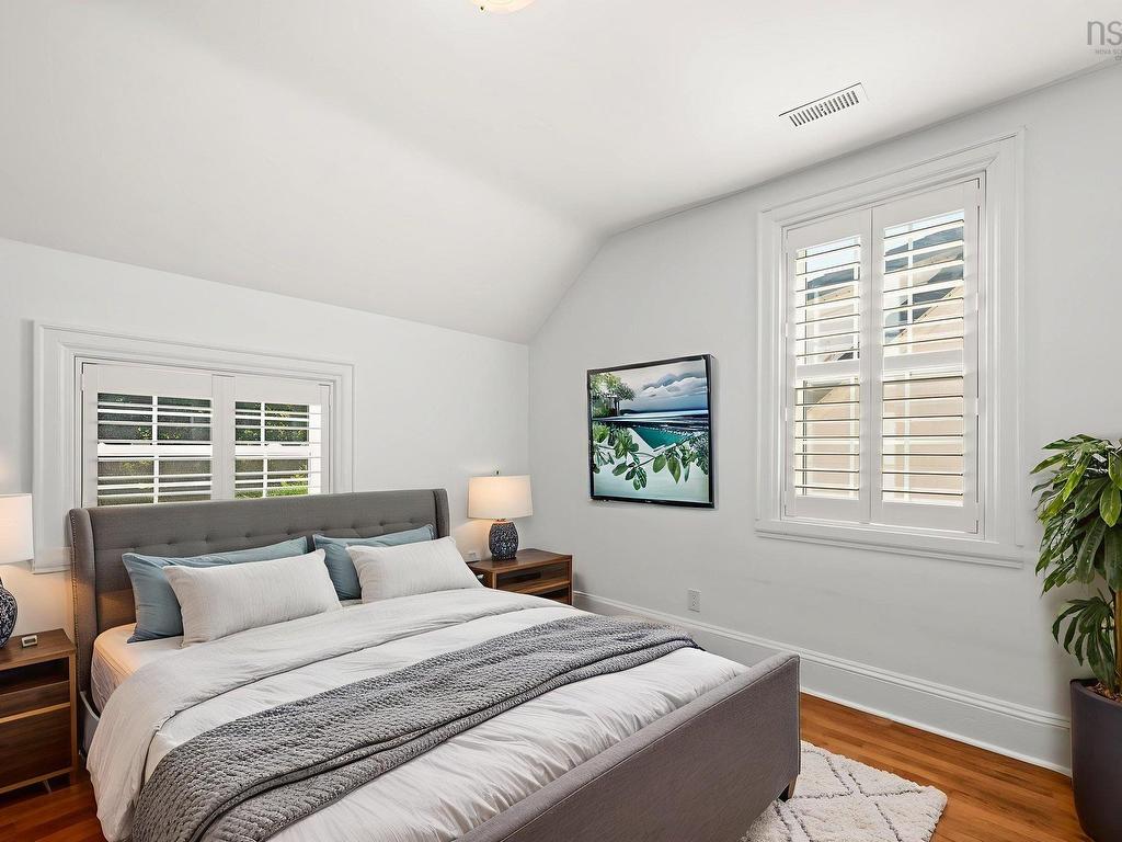 












1139 Dalhousie Street

,
Halifax,




NS
B3H 3W5

