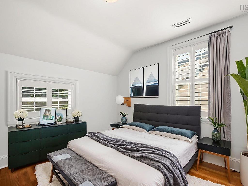 












1139 Dalhousie Street

,
Halifax,




NS
B3H 3W5

