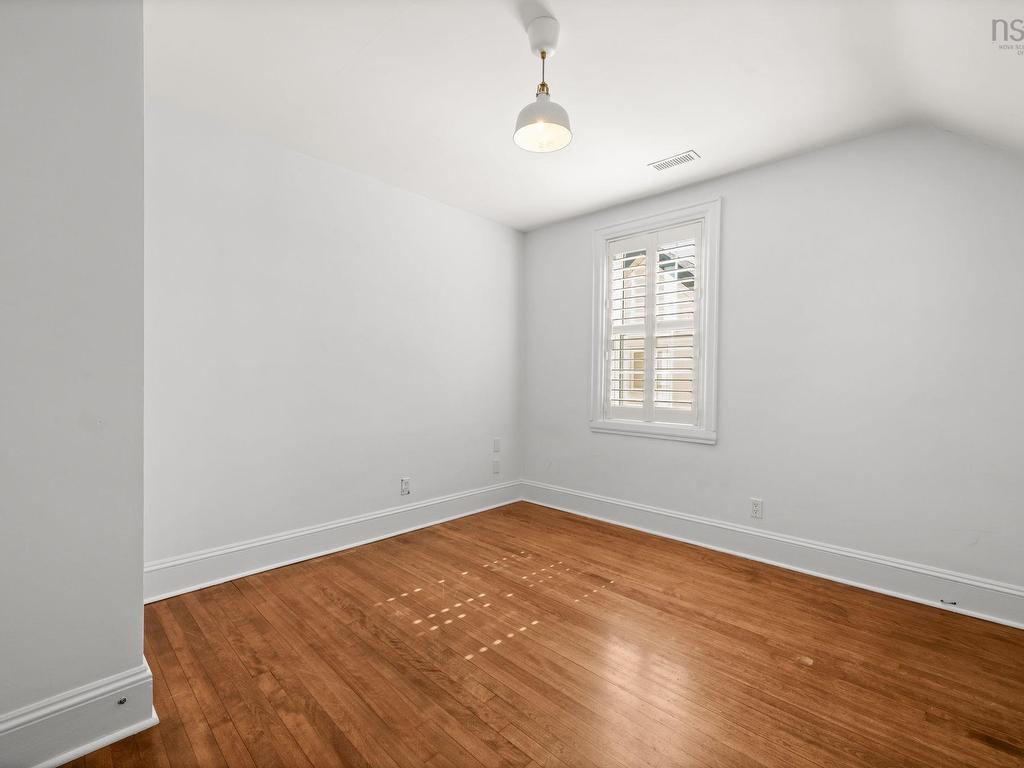 












1139 Dalhousie Street

,
Halifax,




NS
B3H 3W5

