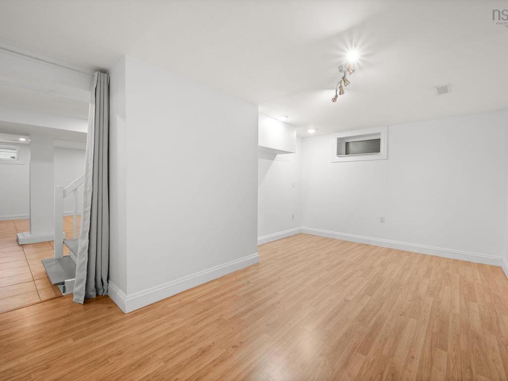 












1139 Dalhousie Street

,
Halifax,




NS
B3H 3W5

