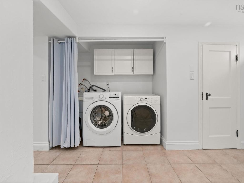 












1139 Dalhousie Street

,
Halifax,




NS
B3H 3W5

