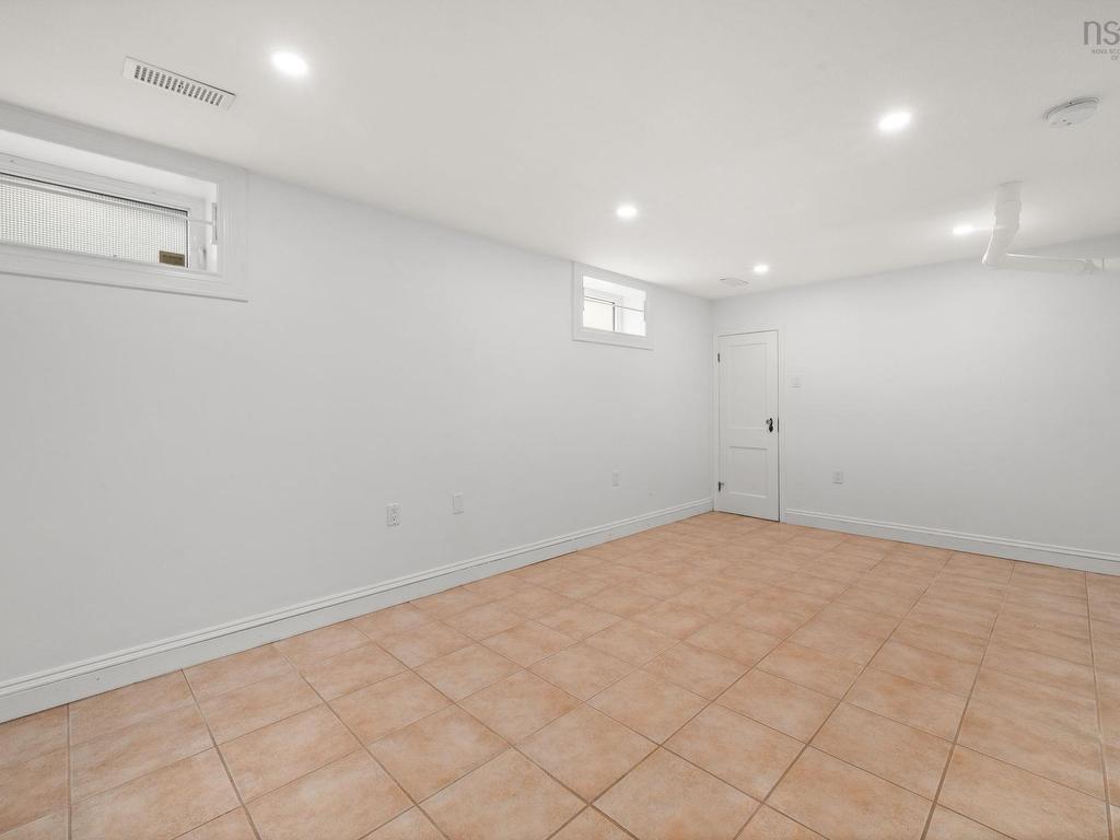 












1139 Dalhousie Street

,
Halifax,




NS
B3H 3W5

