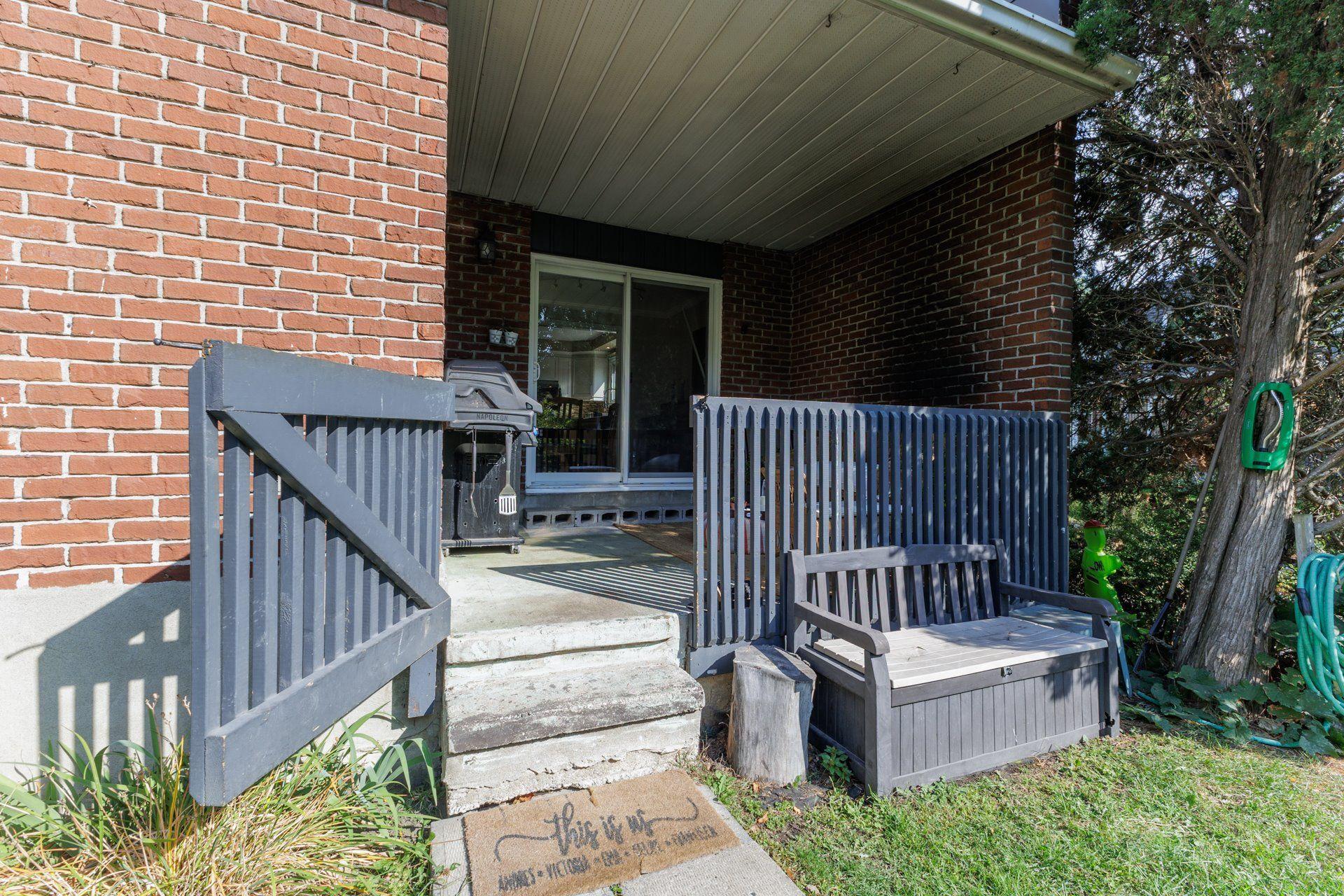 









11


Boul. Kirkland

, 110,
Kirkland,




QC
H9J1N2

