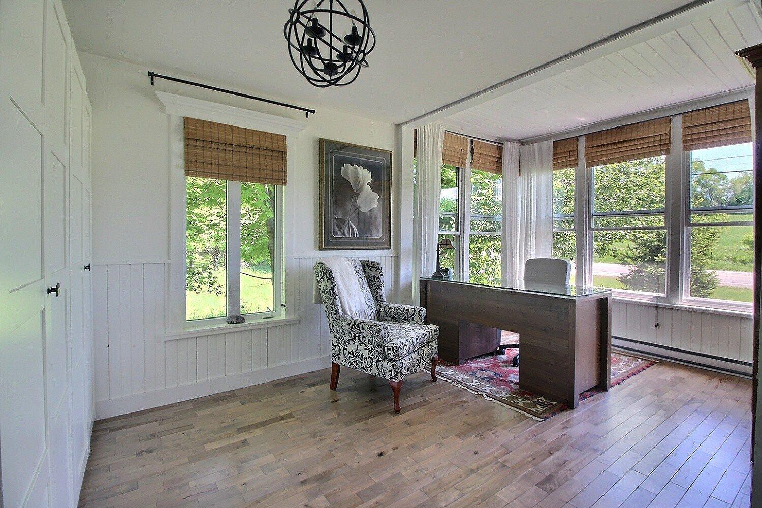 









2275

 - 2295


Route 143

,
Hatley - Municipalité,




QC
J0B4B0

