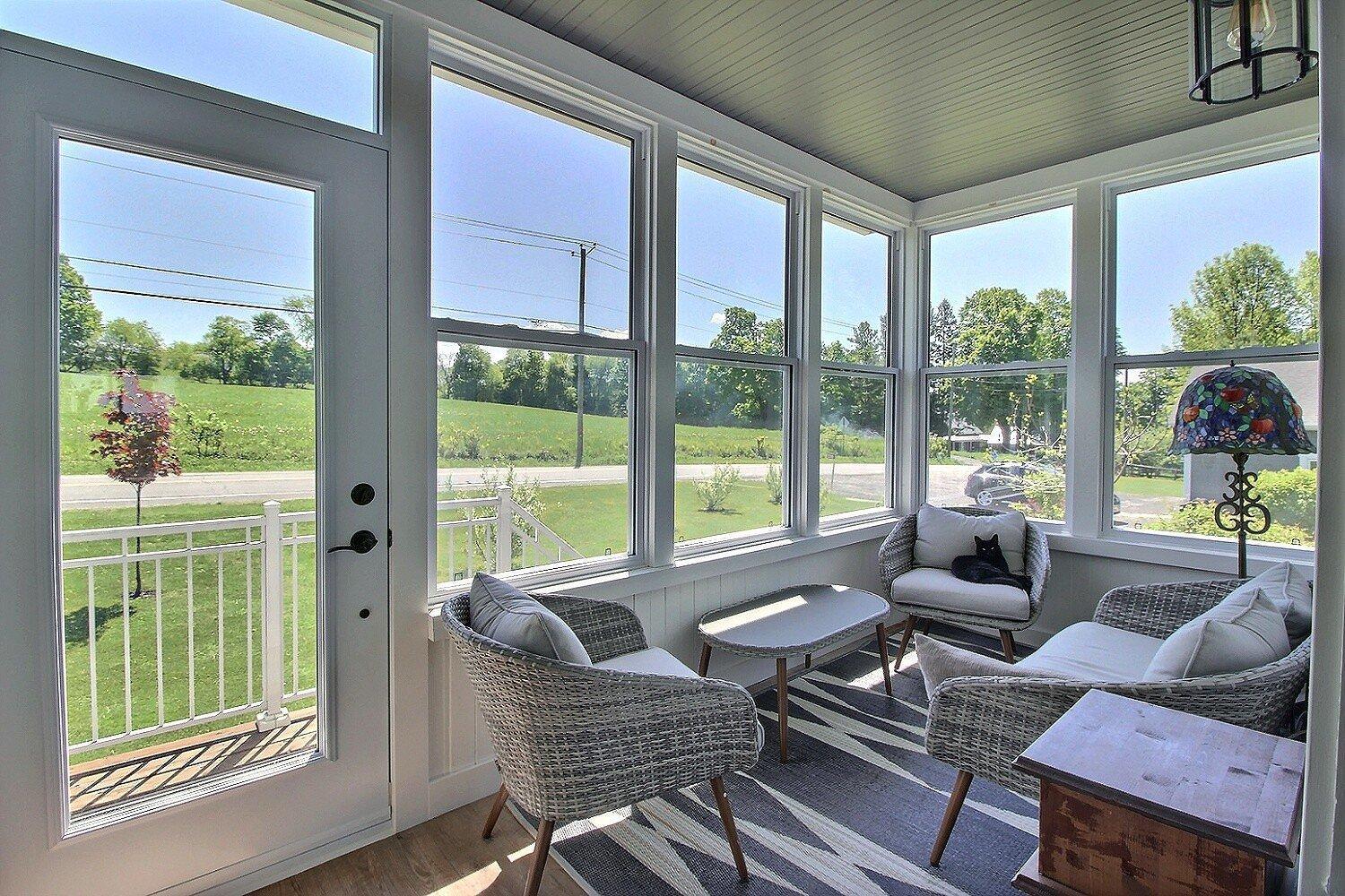 









2275

 - 2295


Route 143

,
Hatley - Municipalité,




QC
J0B4B0

