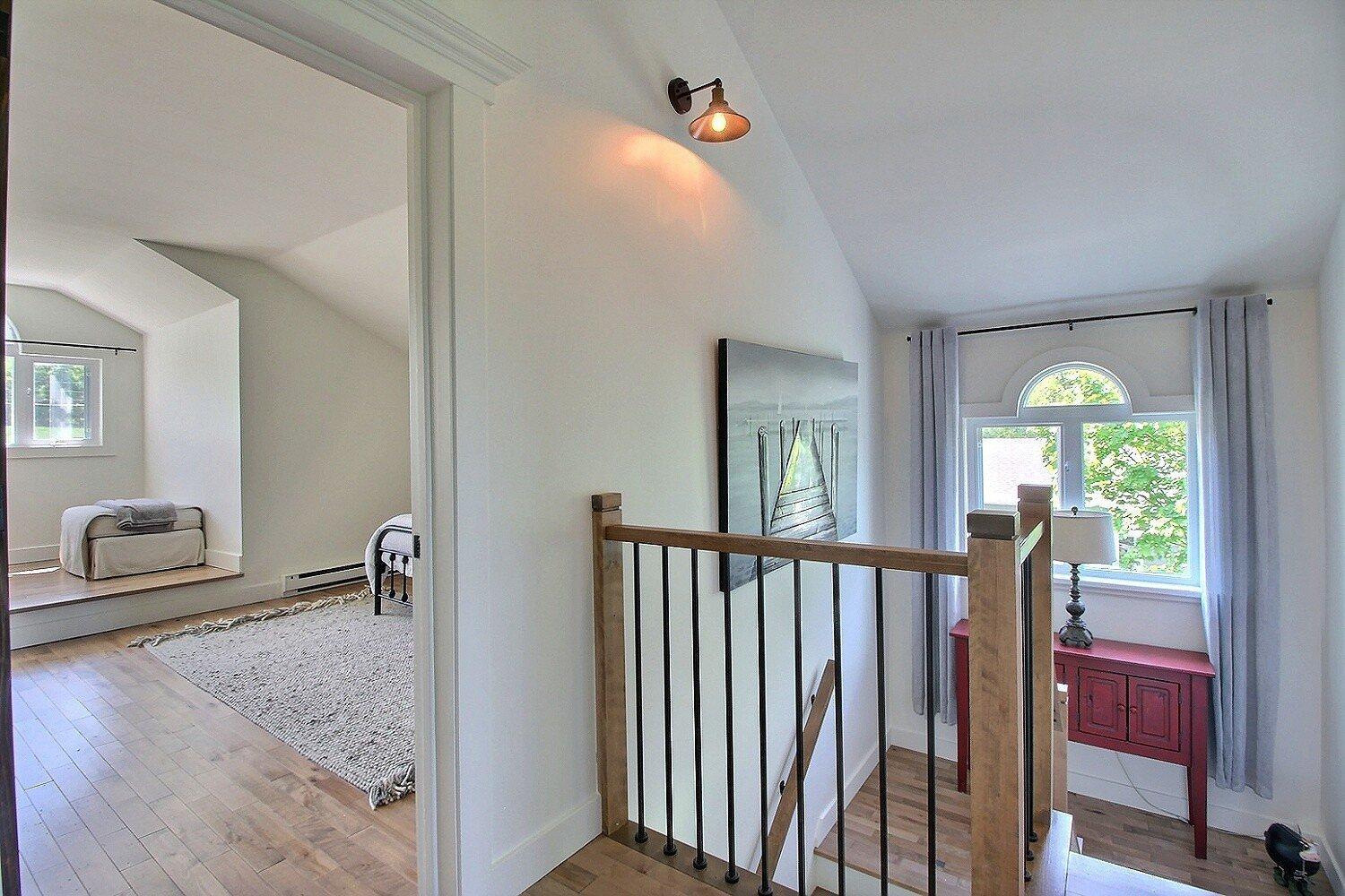 









2275

 - 2295


Route 143

,
Hatley - Municipalité,




QC
J0B4B0

